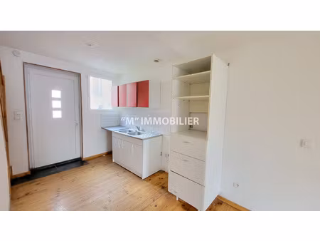 maison de ville conde-en-brie commerces et écoles à pied