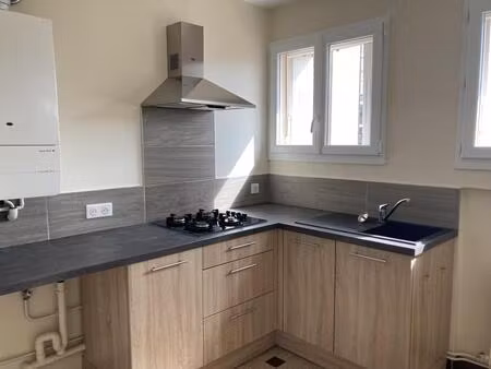 appartement f3 /42 bld de la republique 43000 le puy en velay