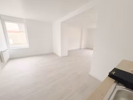 local commercial  idéalement situé sur la commune de saint c