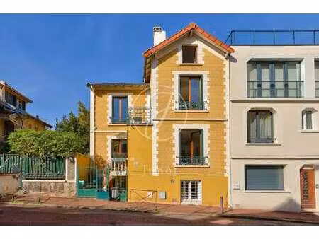 maison de luxe à vendre à saint-cloud : 920 000 € | 117m²