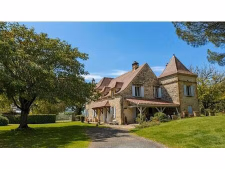 une maison de caractère au cåur du périgord noir - grande maison