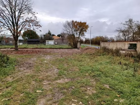 vente terrain 357 m² à vérines (17540)  71 500 €