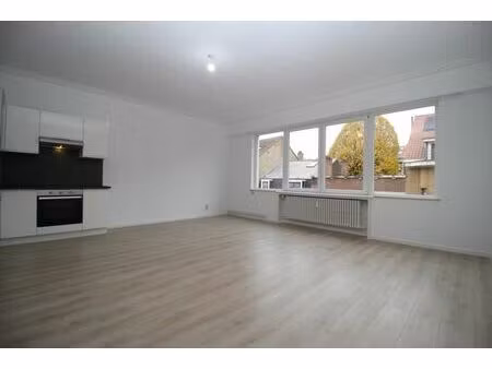 appartement à louer avec terrasse et 2 chambres   ixelles (vbd71232)