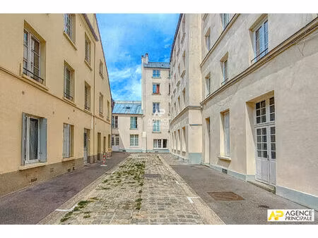 versailles notre-dame appartement 2 piéces 35 m² carrez situé au 2ème étage avec cave