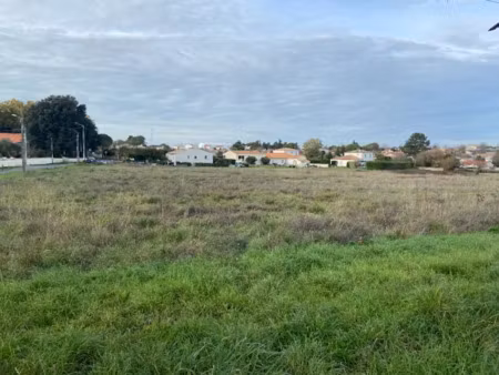 vente terrain 261 m² à meschers-sur-gironde (17132)  83 500 €