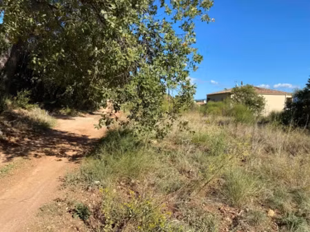 vente terrain 615 m² à puget-ville (83390)  170 000 €