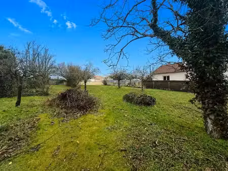vente terrain 738 m² à semussac (17120)  106 000 €