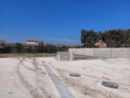 vente terrain 360 m² à chateaurenard (13160)  165 000 €