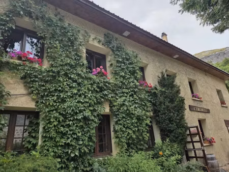 vente locaux professionnels 680 m² à la grave (05320)  1 155 000 €