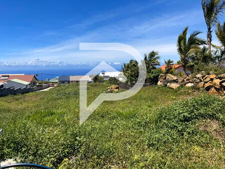 à vendre parcelle de terrain à bâtir sur 362 m² à petite-îlev