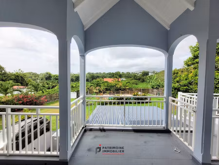 sainte-rose t4 avec piscine toutes charges comprises