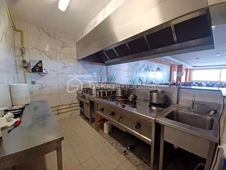 vente locaux professionnels à coulommiers (77120)  297 000 €