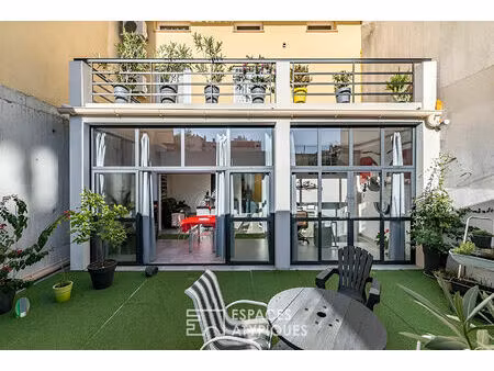 maison de ville : volume contemporain et potentiel de surélévation