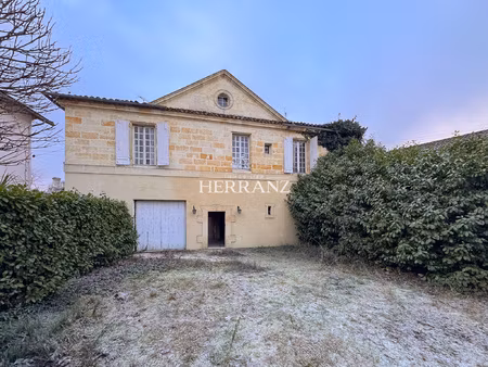 maison bourgeoise à rénover 223 m2 avec jardin et piscine