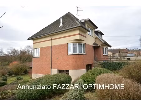 maison de caractère avec grand terrain bordé par une rivière  proche de la belgique et du 