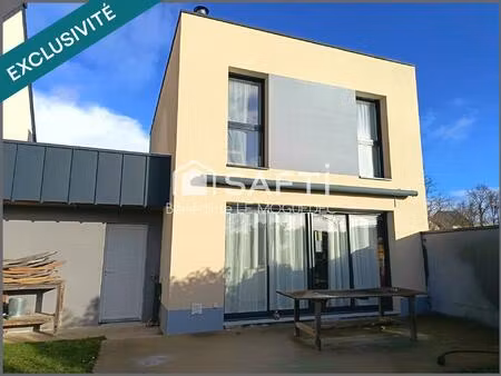 belle contemporaine- quartier famililal  tous commerces- 20 mn de rennes.