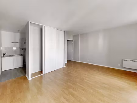 location appartement 1 pièce 27.7 m² à le kremlin-bicetre (94270)  784 €