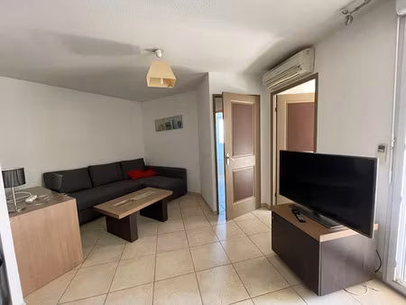location meublée appartement 2 pièces 49 m² à rousset (13790)  840 €