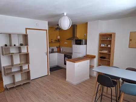 location meublée maison 4 pièces 67 m² à vernoux-en-vivarais (07240)  660 €