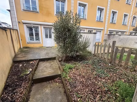 location maison 7 pièces 171.51 m² à sainte colombe (69560)  1 272 €