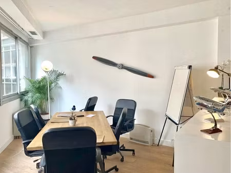 location locaux professionnels 65 m² à paris 10ème (75010)  3 200 €