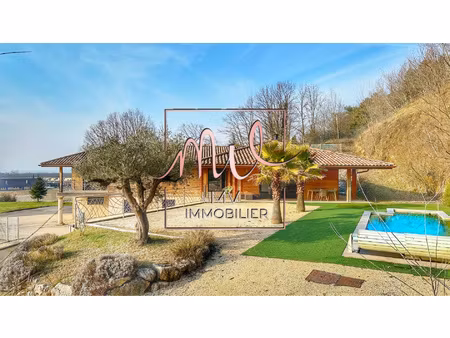 hostun  propriété de 300 m2