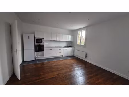 location meublée appartement 2 pièces 57 m² à eaubonne (95600)  1 070 €