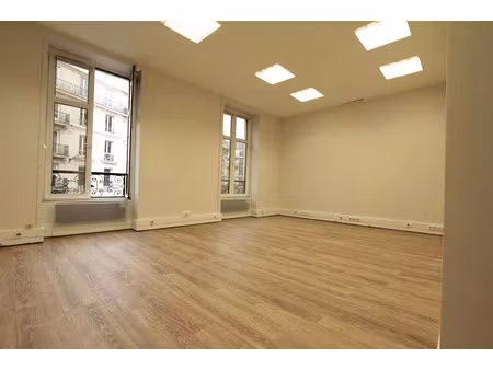 location locaux professionnels 100 m² à paris 9ème (75009)  44 004 €