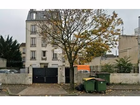 location appartement  m² t-1 à bobigny  600 €