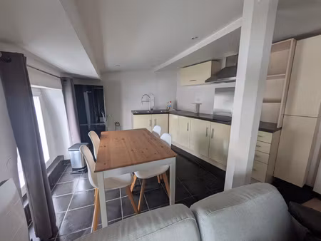 appartement t2 meublé avec garage emplacement recherché à