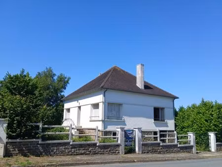maison de village en dordogne a vendre avec jardin  2 chambres. a restaurer