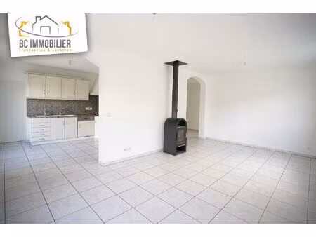 maison à louer – village au pied du jura  proche frontière s