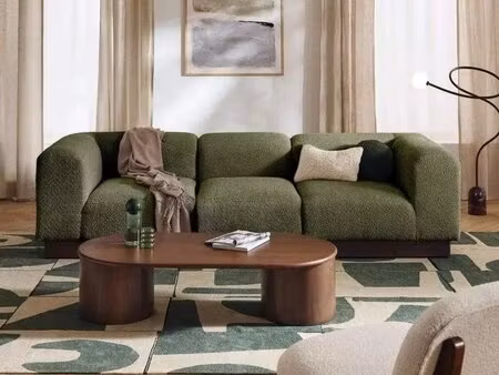 très beau 3 pièces avec loggia et parking .