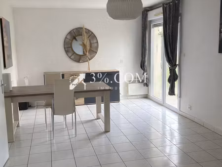 maison semi-individuelle idéalemant située