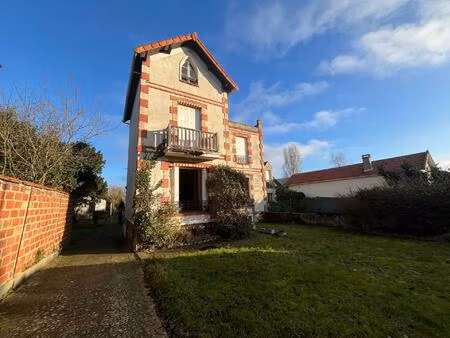 2 maisons à rénover sur terrain de 1977 m² proche maisons laffitte