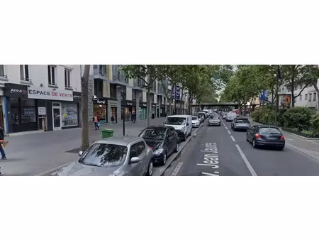 boutique de 55m2 a louer avec extraction de 400cc