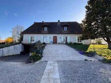 maison de luxe 6 chambres en vente à arnay-le-duc  bourgogne-franche-comté