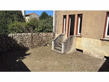 vente propriété 7 pièces 156 m² à lamastre (07270)  75 000 €