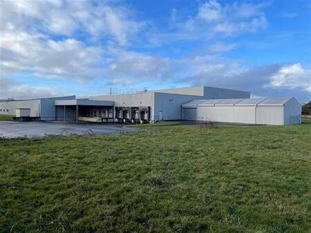 location entrepôt / local d'activités janze 5 160 m²