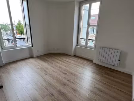 appartement 2 pièces 30 m² à louer crépy-en-valois 60800 ? | era immobilier