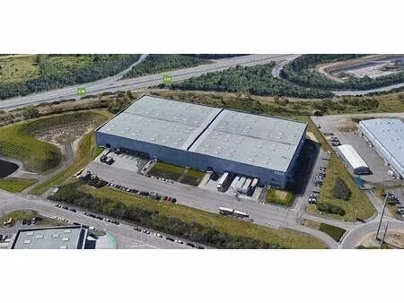 location entrepôt / local d'activités mions 10 584 m²
