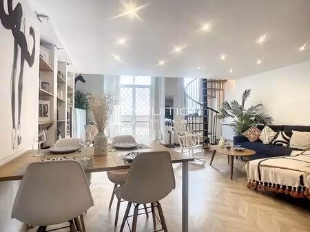 cannes - montfleury : duplex avec terrasse agréablement rénové