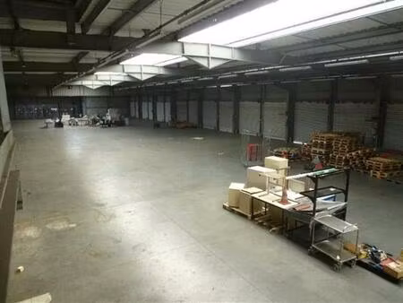 location local d'activités noyarey 2 908 m²