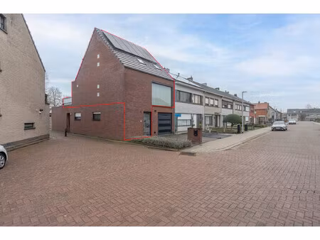 appartement te huur in oud-turnhout met 3 slaapkamers