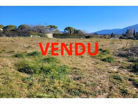 achat terrain 691m² nyons 26110