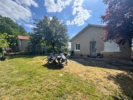 vente maison 5 pièces 90 m² à puy-l'evêque (46700)  140 000 €
