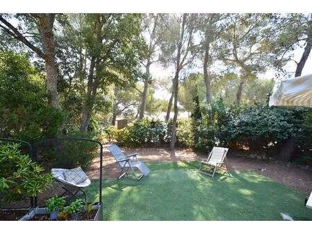 agay proche de la plage et des commerces