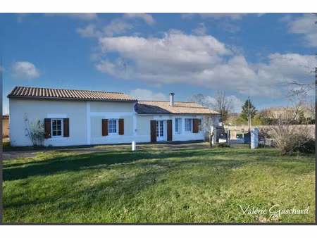 vente maison 5 pièces 102 m² à les artigues-de-lussac (33570)  169 000 €