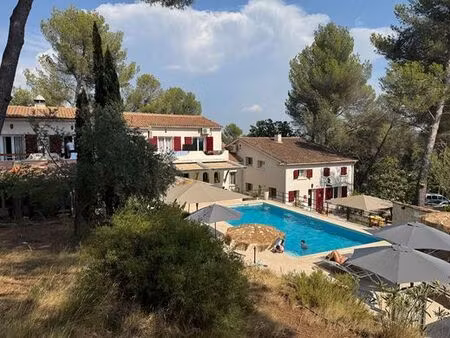 maison de 25 chambres de luxe en vente à aix-en-provence  provence-alpes-côte d'azur