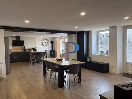 vente maison 5 pièces 140 m² à charlieu (42190)  230 000 €
